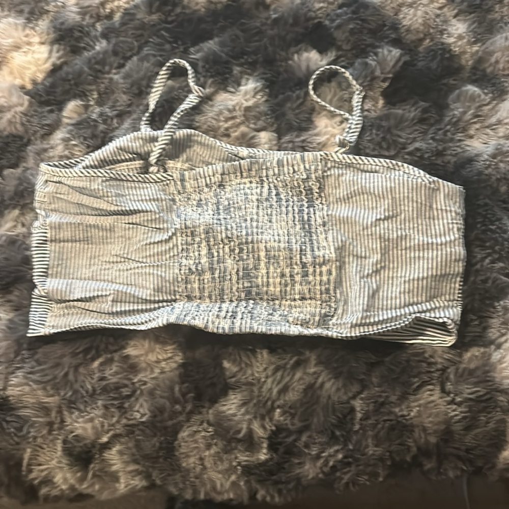 Crop top - Picture 2 of 2